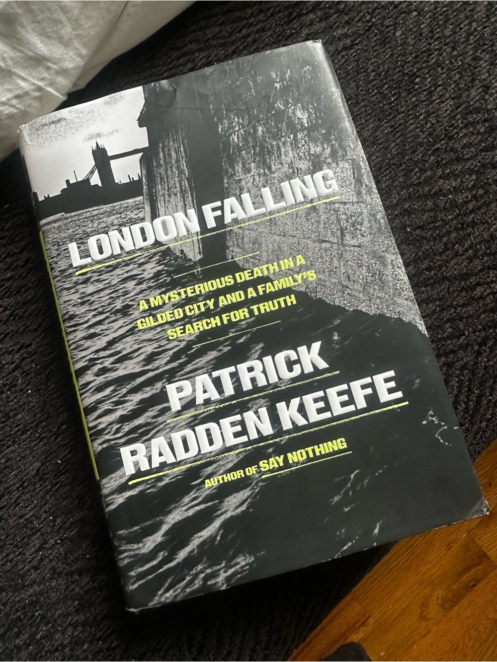 London Falling - Patrick Radden Keefe - Picture 5 of 7
